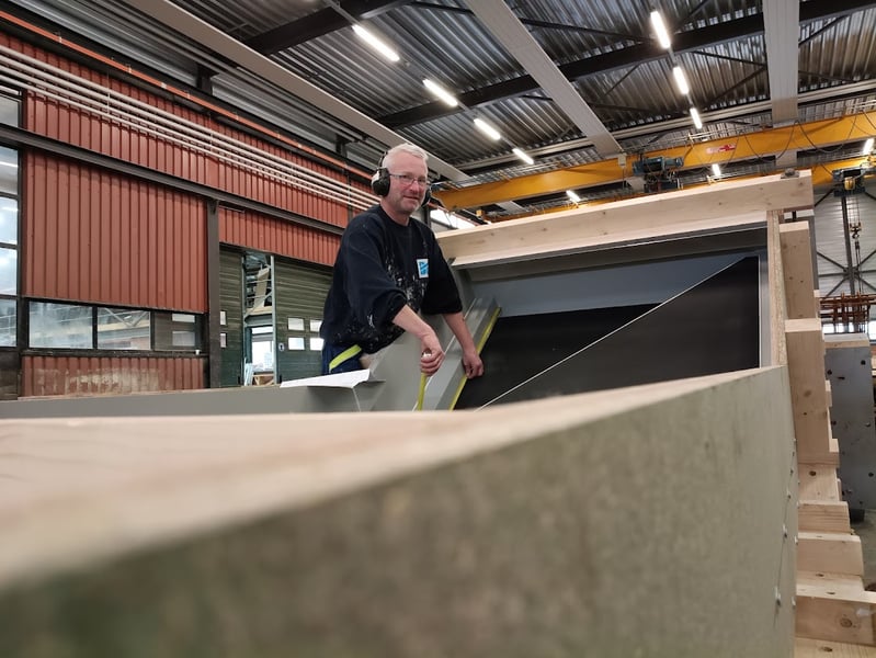 Kobus heeft een stuk historisch beton thuis
