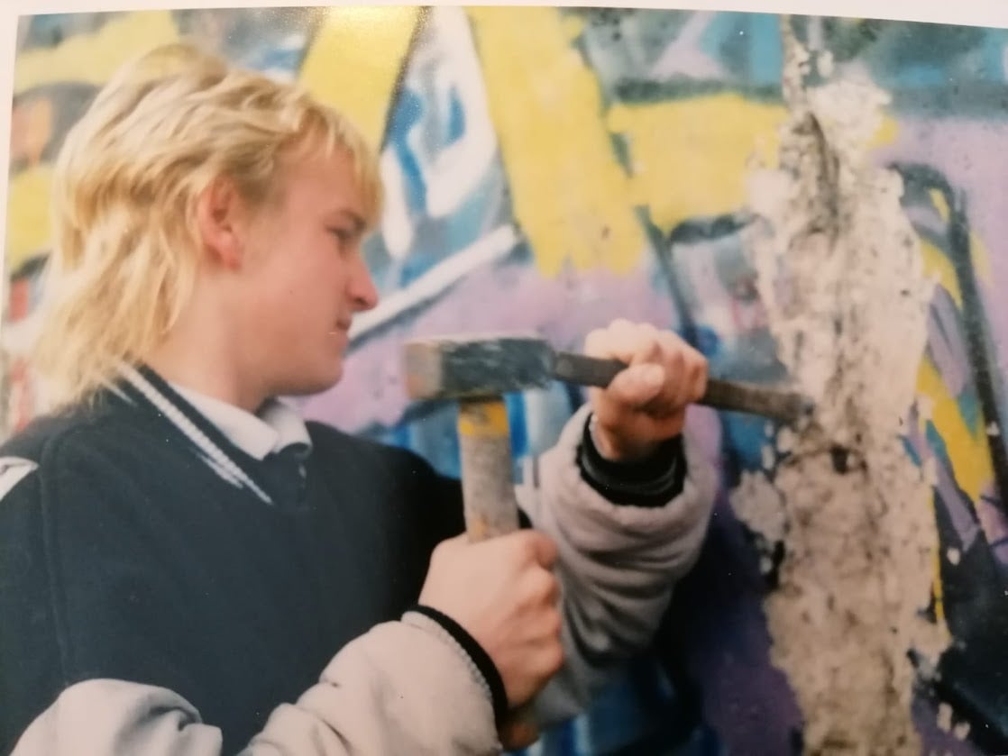 Kobus sloopt de Berlijnse Muur